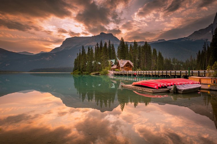 142 Canada, Yoho NP, emerald lake.jpg